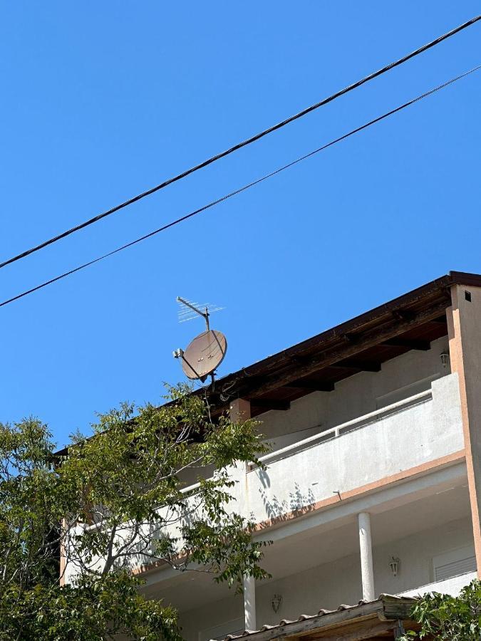 Apartmani Karlobag Bagian luar foto