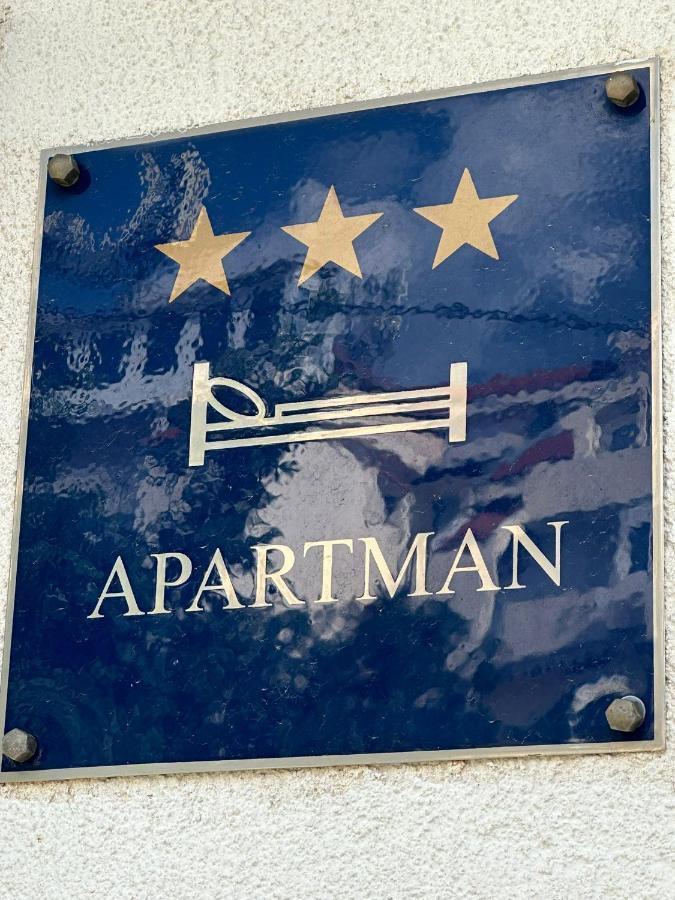 Apartmani Karlobag Bagian luar foto