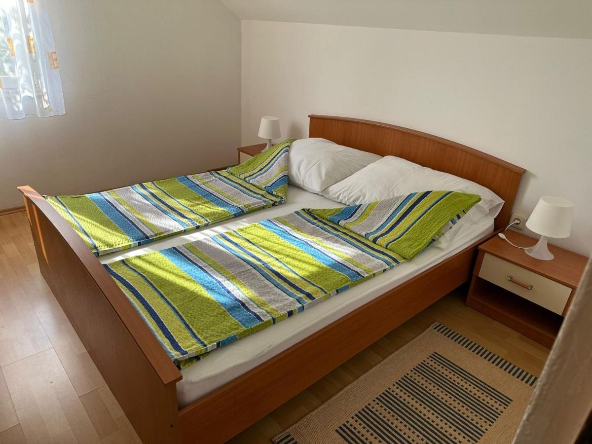 Apartmani Karlobag Bagian luar foto