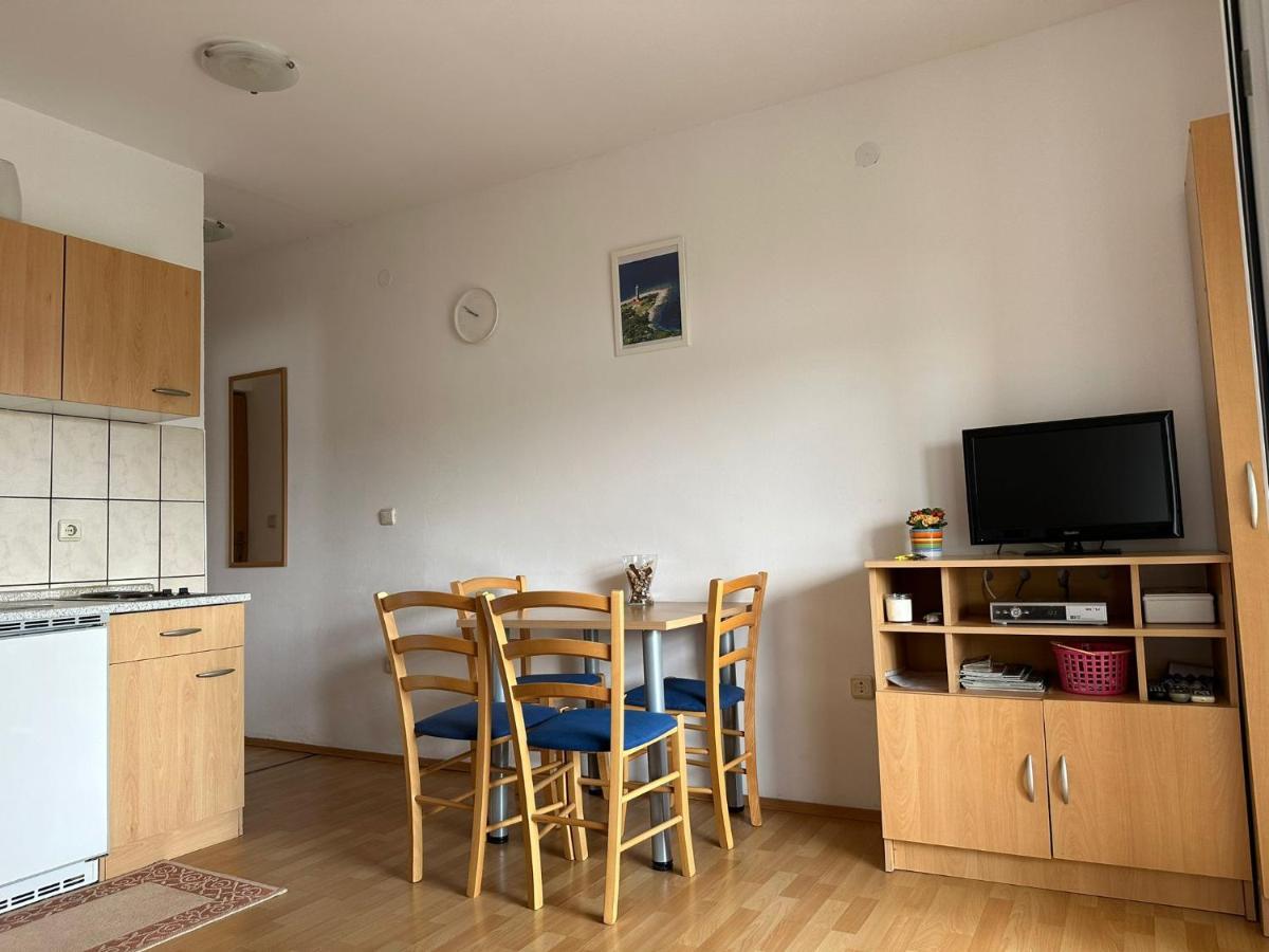 Apartmani Karlobag Bagian luar foto