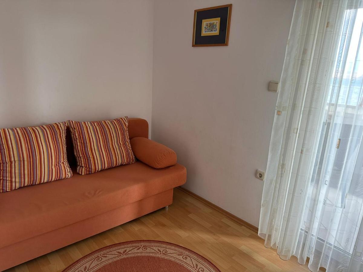 Apartmani Karlobag Bagian luar foto