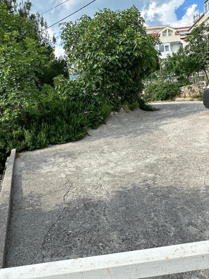 Apartmani Karlobag Bagian luar foto